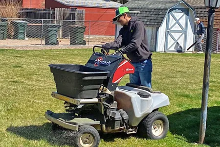 lawn-technician